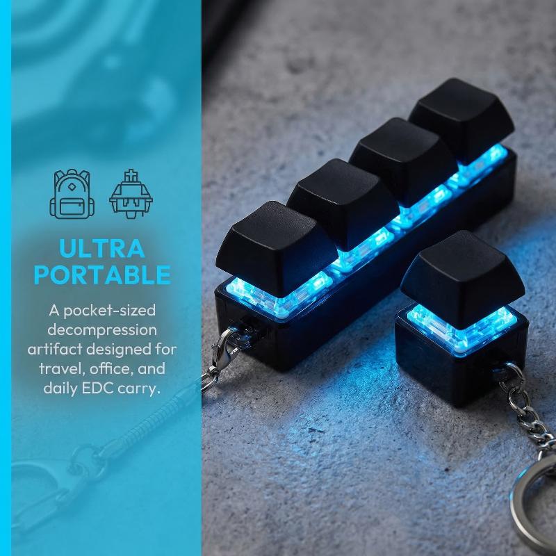 Travel Accessories And Gadgets - ストレス解消フィジェットキーボードキーホルダーおもちゃ 4ボタンLEDライト感覚玩具 大人と子供向け 旅行や教室に