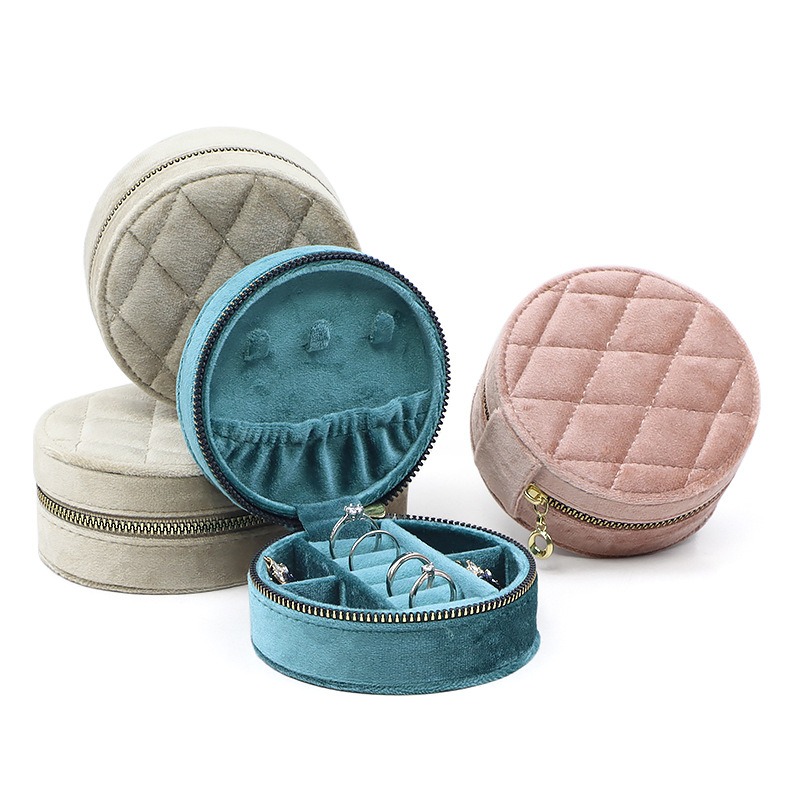 ラウンドダイヤモンドベルベットトラベルジュエリーボックスイヤ - Accessories Travel Jewelry Box のレビューと価格