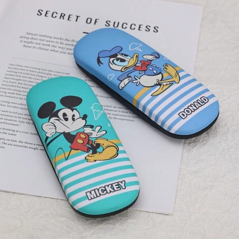 ディズニー ミッキースティッチ メガネケース、携帯用コンタク - Travel Accessories Disney のレビューと価格